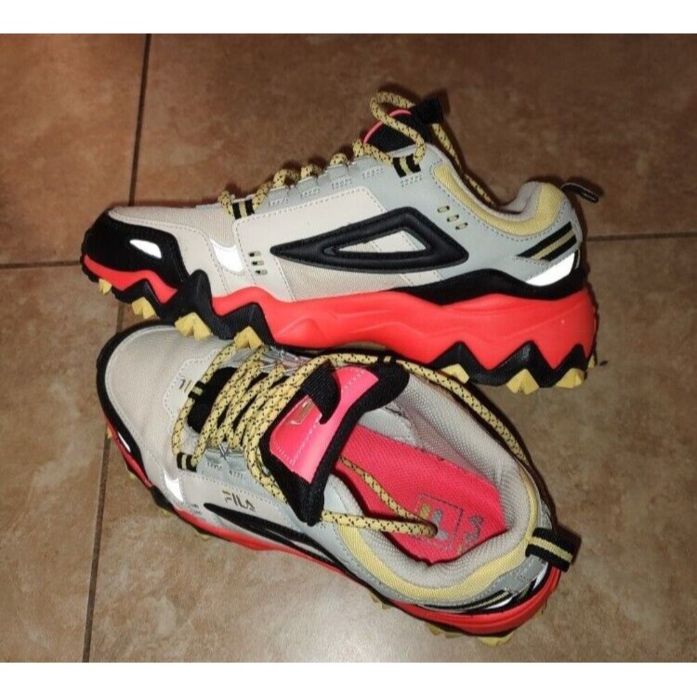Pre owned Women Fila Oakmont TR Colorblock Leather Trail Running Shoes Size 9.5